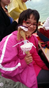 Atelierul de papusi din linguri de lemn